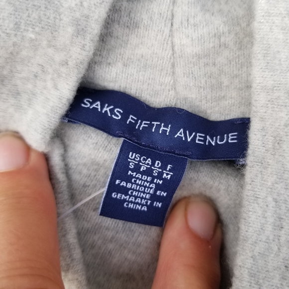 Saks Fifth Avenue long turtle neck sweater - Picture 2 of 4